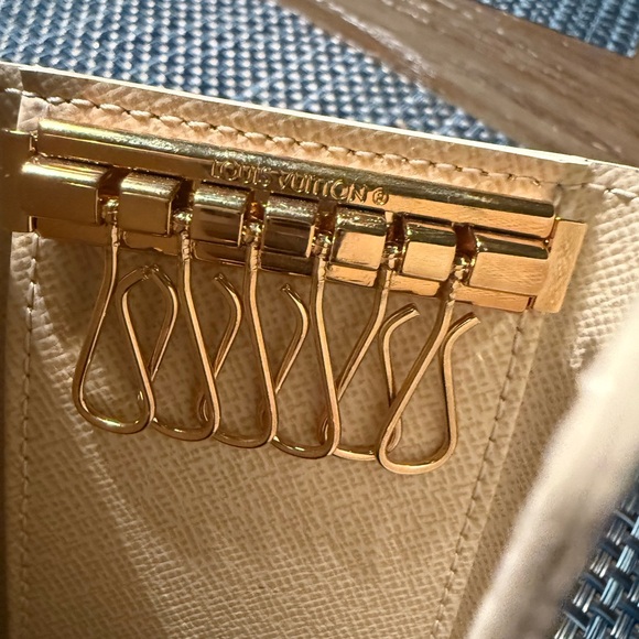 LV demier Azur key holder - Picture 7 of 11